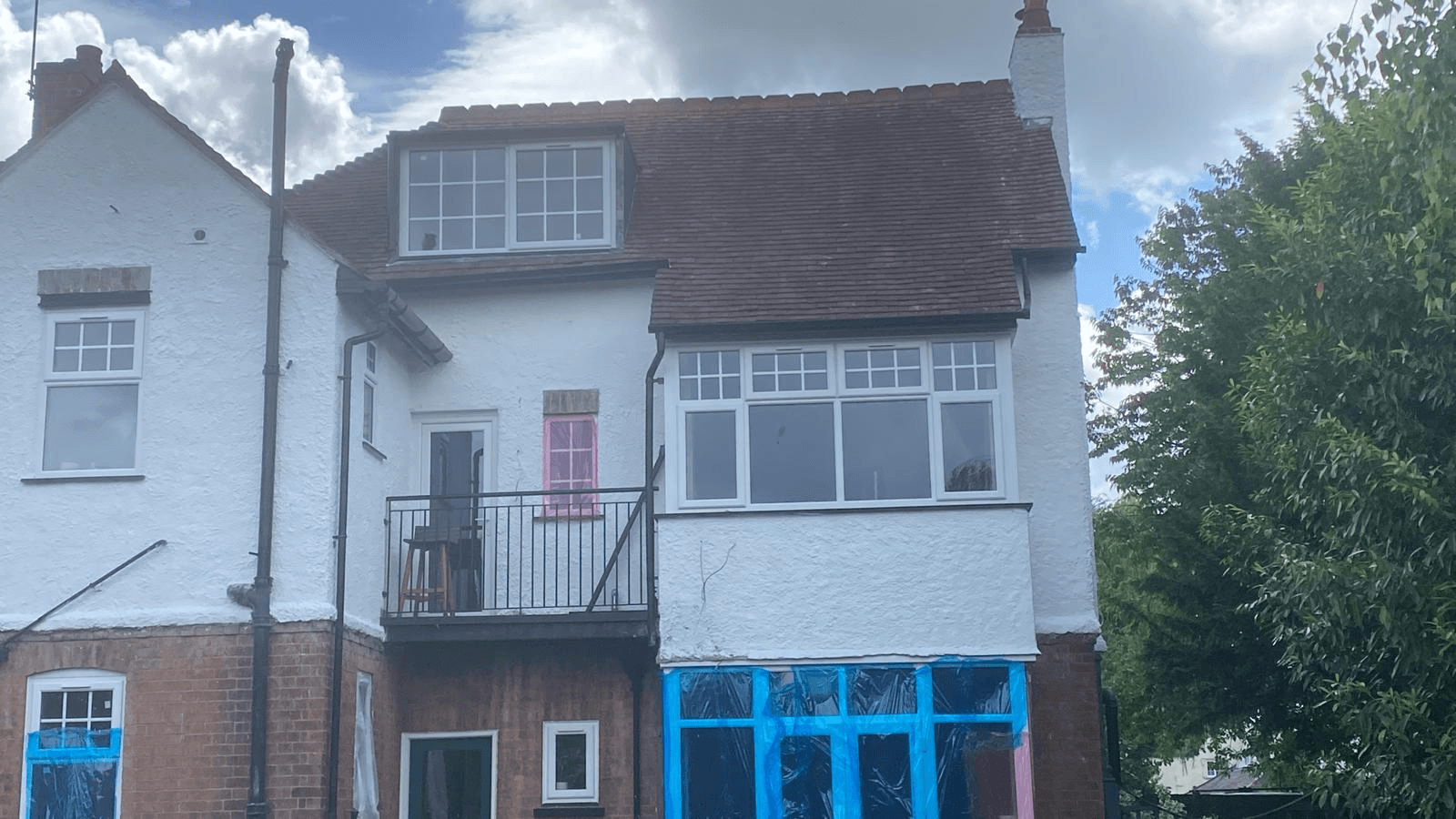 Rear Elevation: Render & masonry paint